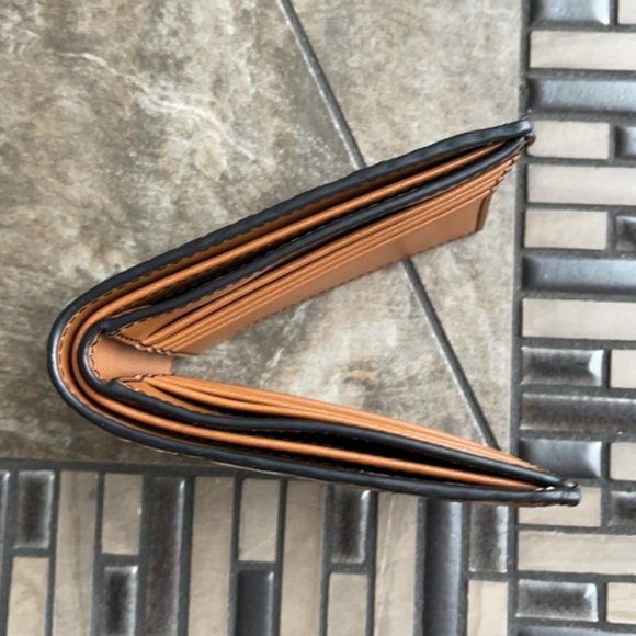 Michael Kors Cooper Billfold Men's Wallet - Picture 4 of 16